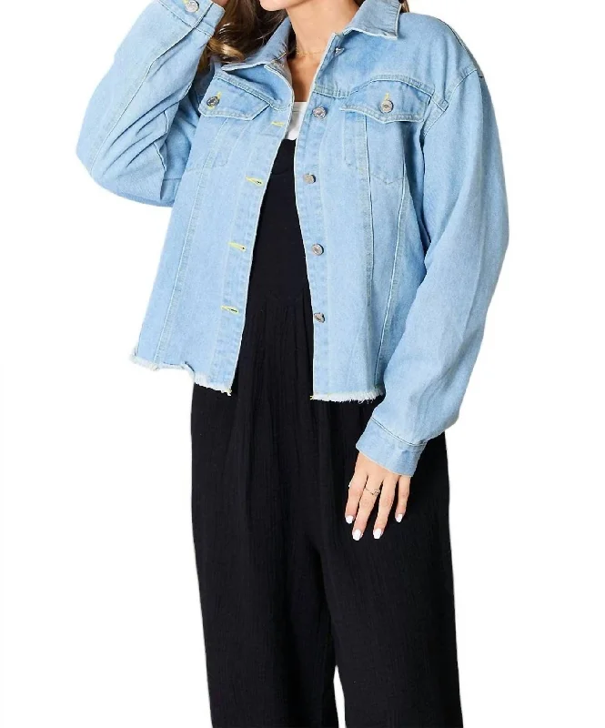 Can't Miss Trendy Denim Jacket With Raw Hem In Light Blue