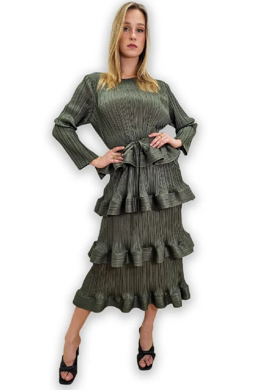 Early Access Long Sleeve Tiered Pleated Midi Dress