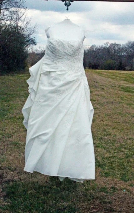 Doorbuster Deal David's Bridal ...