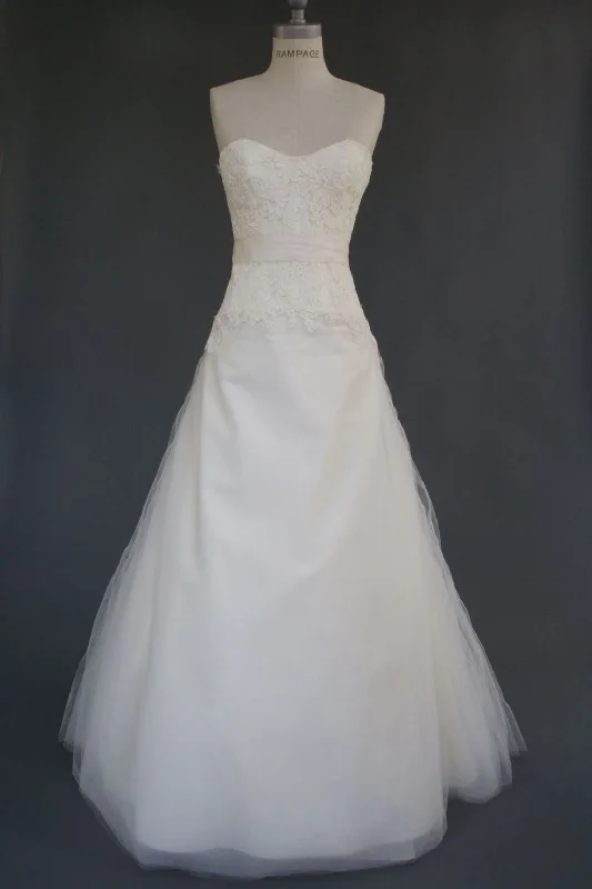 Bargain Bin Jim Hjelm Jim Hjelm 8953 Size 14