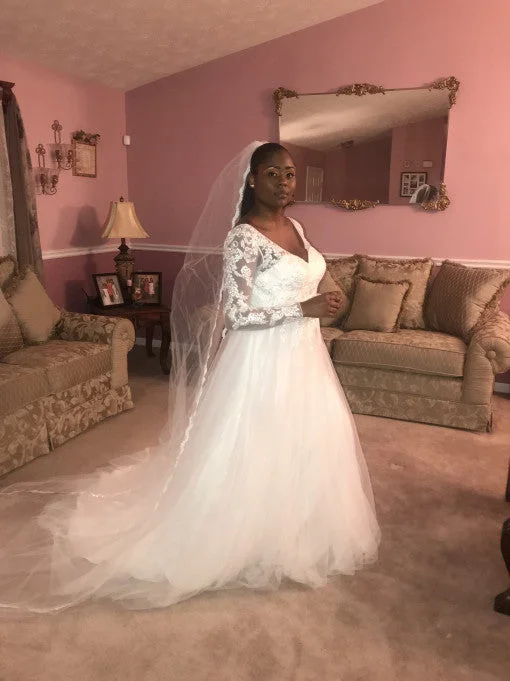Special Offer David's Bridal #298 wg3831 Ivory