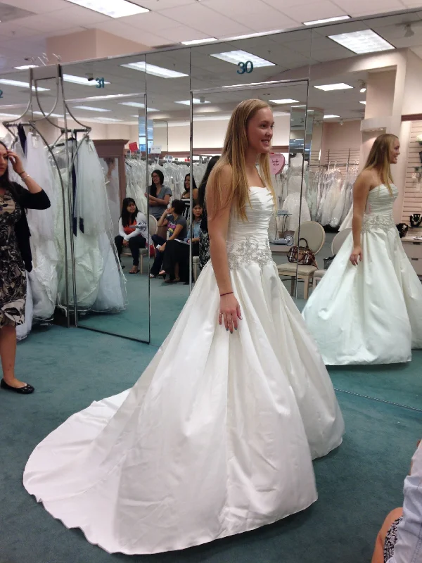 Last Chance David's Bridal 10012326