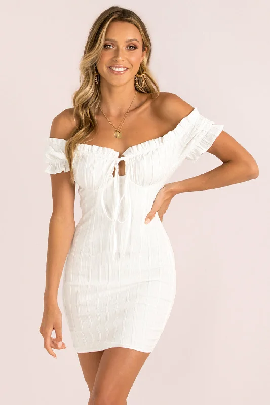 Instant Discount Belle Dress / White