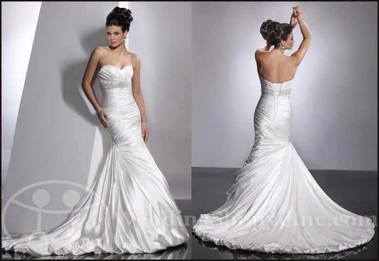 YEAR-End Sale Maggie Sottero Adorae