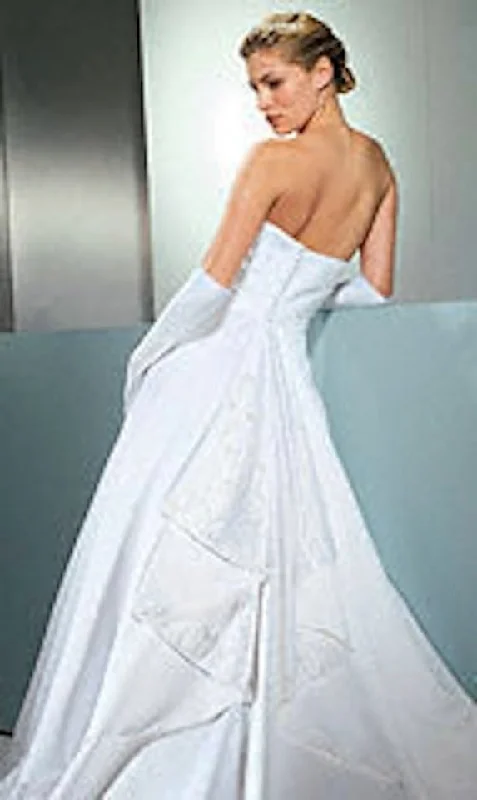 New Arrival David's Bridal Michelangelo E8394