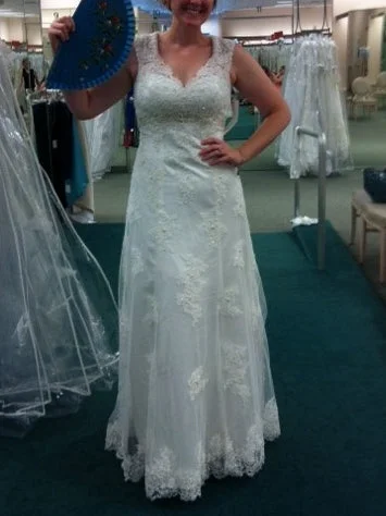 Mega Sale David's Bridal Cap Sleeve, Lace Over Satin, Illusion Back/ T3299