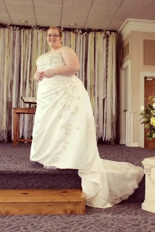 Seasonal Clearance David's Bridal