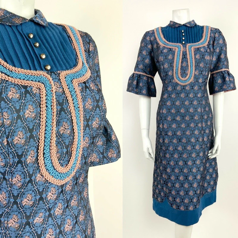 Unmissable Offer VTG 60s 70s FOLK BLUE PINK FLORAL BROCADE GLITTERY PETER PAN COLLAR DRESS 14 16 Unmissable Offer VTG 60s 70s FOLK BLUE PINK FLORAL BROCADE GLITTERY PETER PAN COLLAR DRESS 14 16